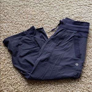 Lululemon Crop Active Pants - Size 2